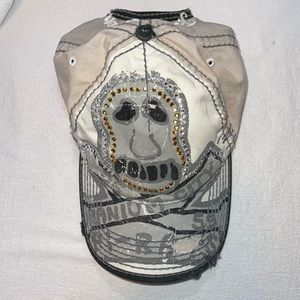 TRUE RELIGION ADJUSTABLE CAP O/S (Gently Worn)